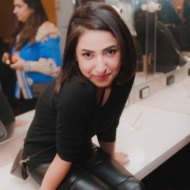 Beauty & Wardrobe in Delhi – Shruti Sharma – logo