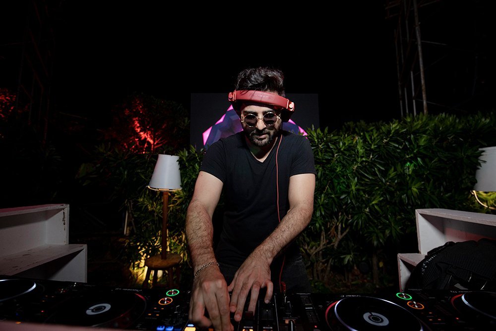 Entertainment & Performers in Mumbai – DJ Tarun – photo 1