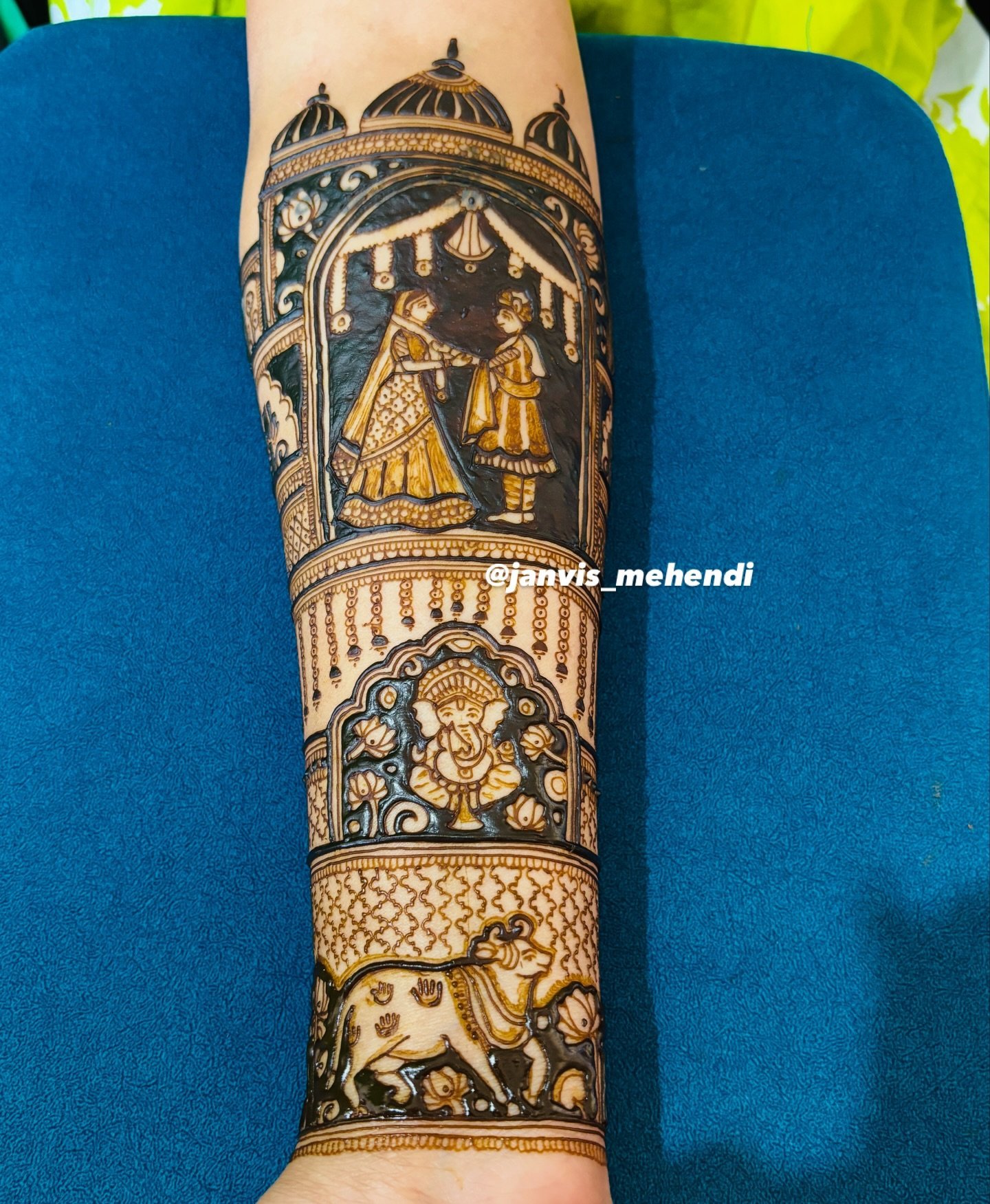 Beauty & Wardrobe in Surat – Janvi's Mehendi – photo 3